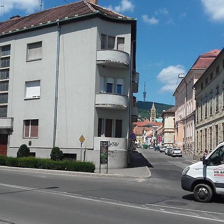 Anna Apartmanok Pécs Zewnętrze zdjęcie