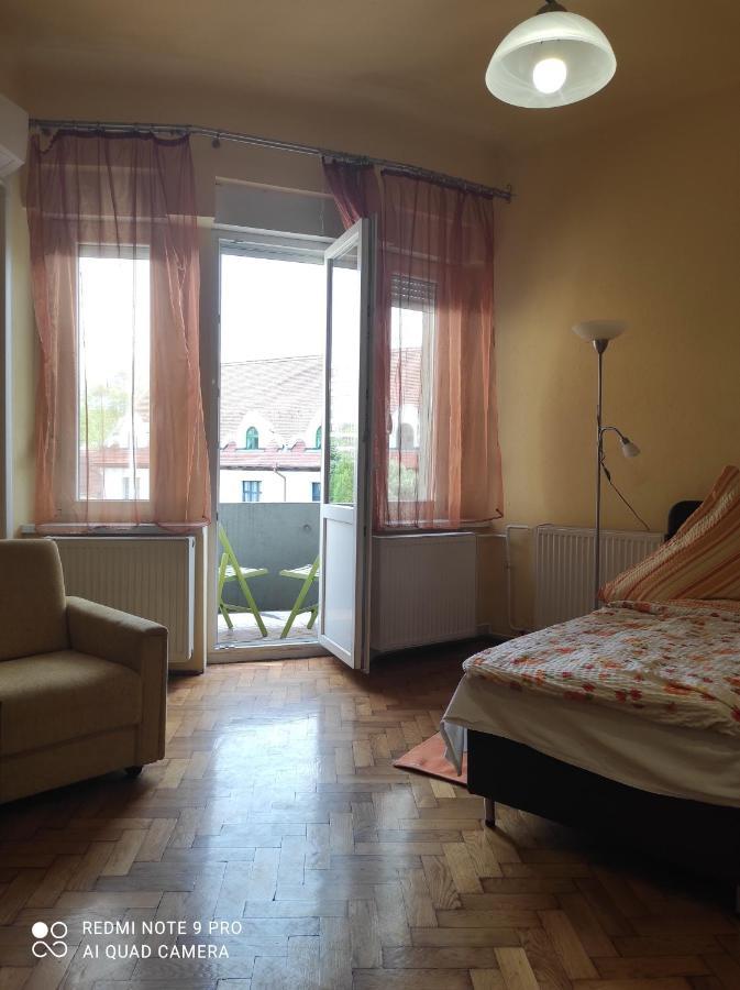 Anna Apartmanok Pécs Zewnętrze zdjęcie