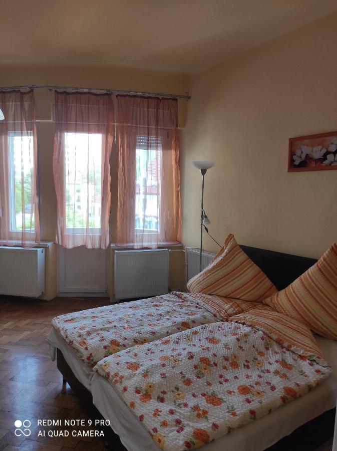 Anna Apartmanok Pécs Zewnętrze zdjęcie