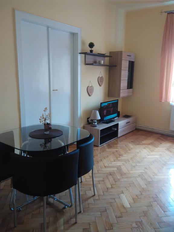 Anna Apartmanok Pécs Zewnętrze zdjęcie