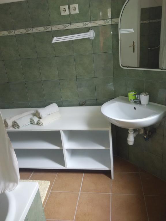 Anna Apartmanok Pécs Zewnętrze zdjęcie