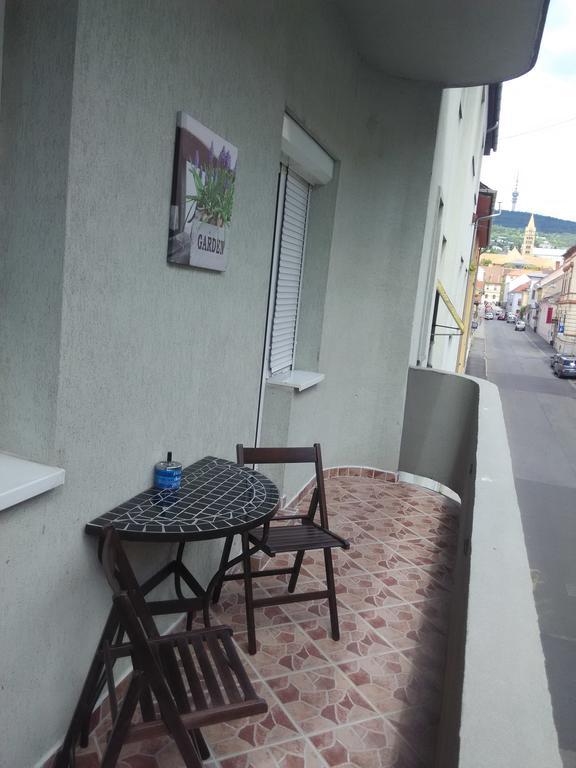 Anna Apartmanok Pécs Zewnętrze zdjęcie