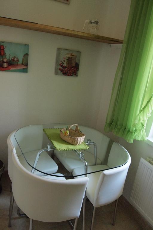 Anna Apartmanok Pécs Zewnętrze zdjęcie