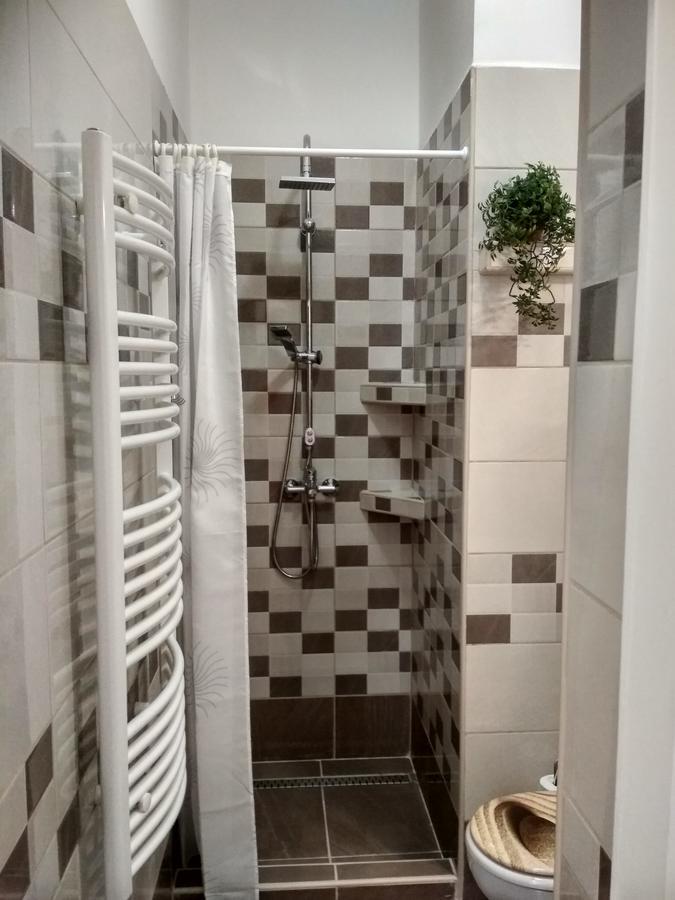 Anna Apartmanok Pécs Zewnętrze zdjęcie